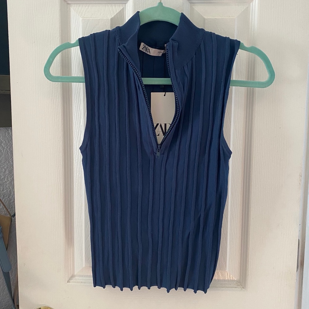 Zara: Sleeveless Ribbed Zip-Up